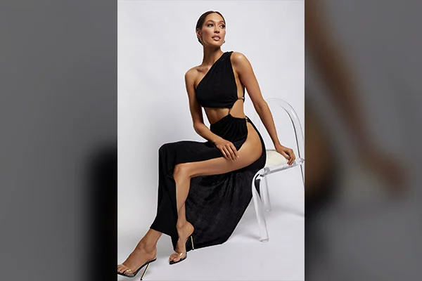 how to make your clothes sexy Lingerie photoshoot main image 1