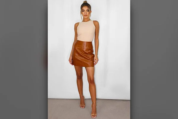 92 Amazing Leather Pencil Skirt Outfit Ideas To Wear In 2023  Leather  pencil skirt outfit, Leather skirt outfit, Leather skirt outfit winter