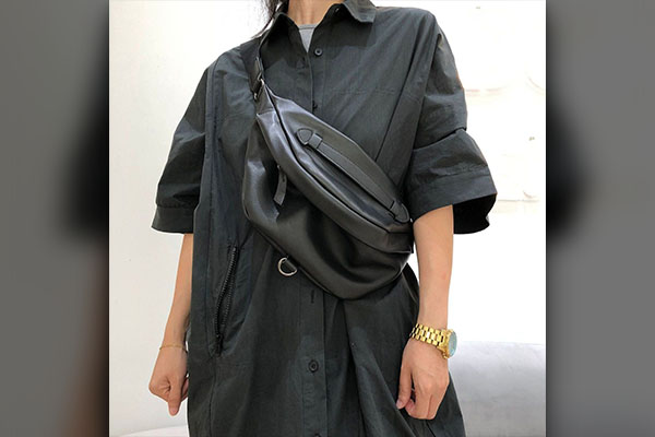 sling bag in front 