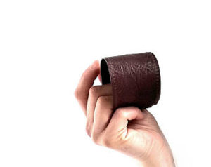 The final look of your leather cuff bracelet should appear somewhat like this. Differences in style, stitch or measure can be subject to change.
