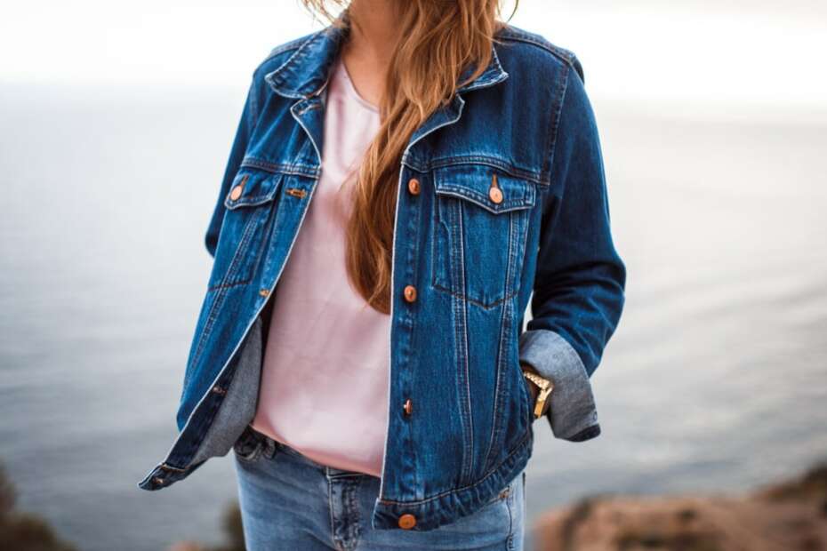 what to wear with denim jacket female