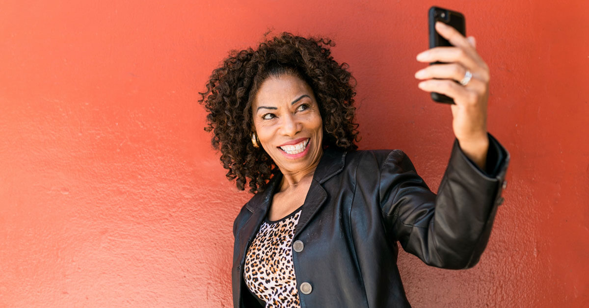 how to wear leather jacket over 40