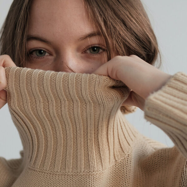 how to style a turtleneck