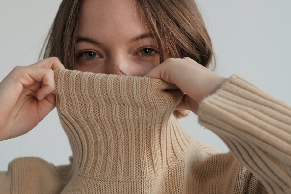 how to style a turtleneck