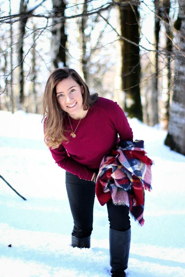 burgundy and black winter outfit