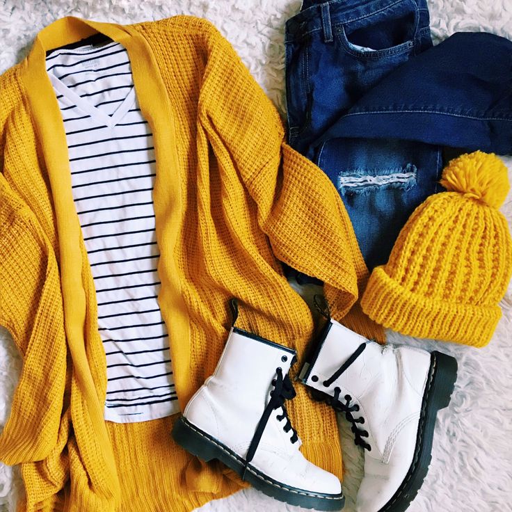 mustard yellow cardigan outfit