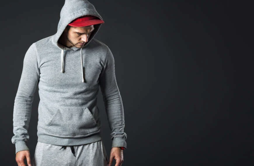 how to wear sports luxe men
