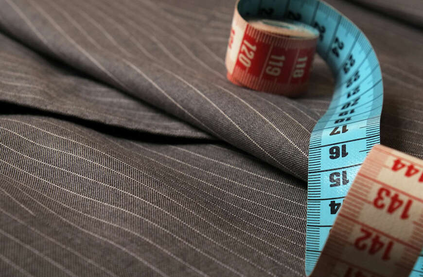 how should a suit jacket fit