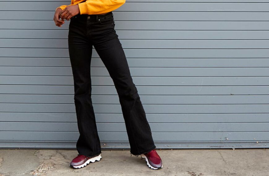 Stylish Must-Have Shoes to Wear with Flared Jeans