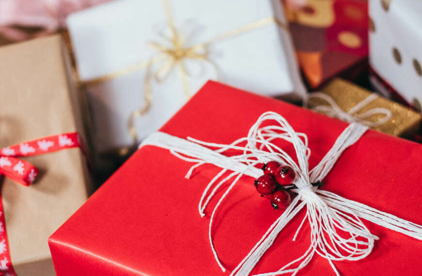 Corporate Holiday Gift Guide for your Employees and Customers 