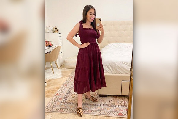 Gold Earrings with Burgundy Dress Outfits (18 ideas & outfits) | Lookastic