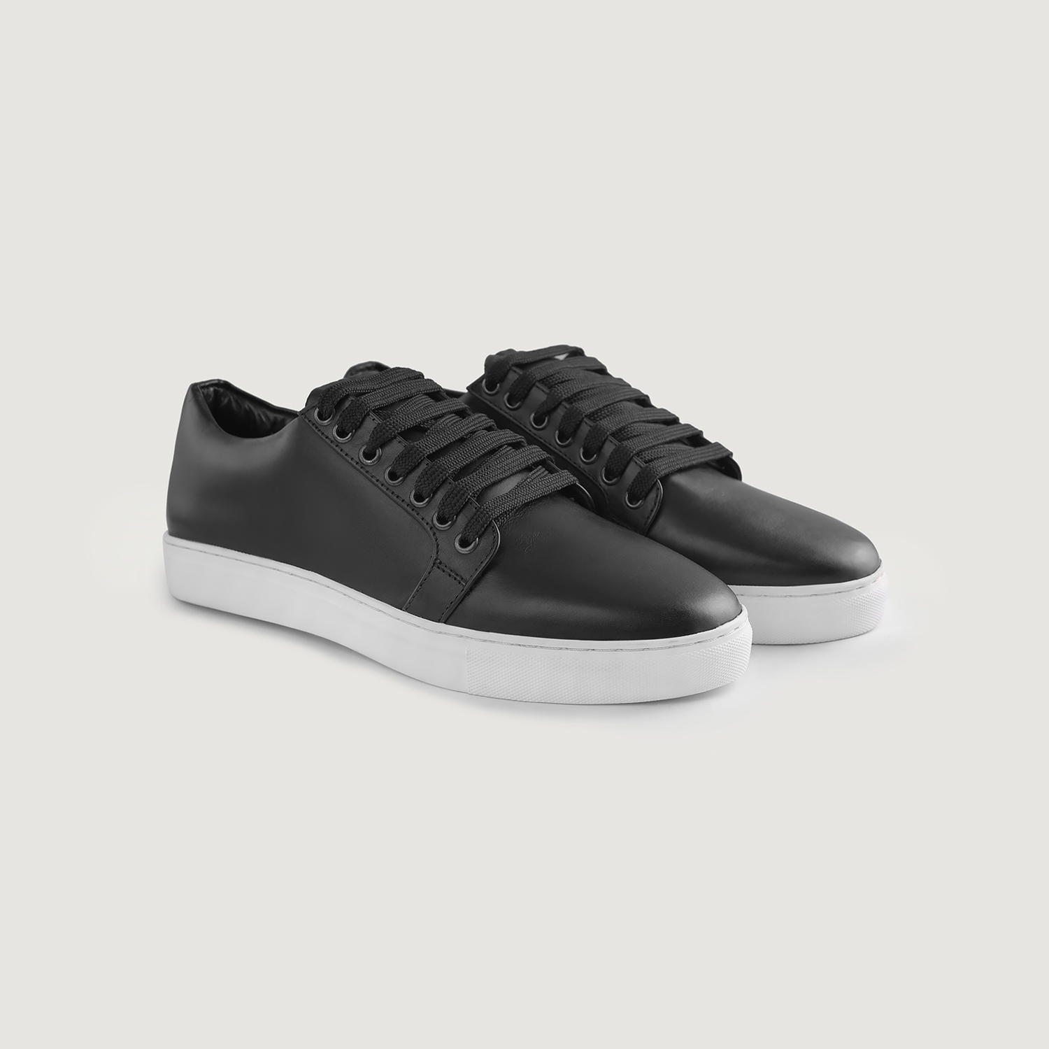 Murphy Low Top Black Leather Sneakers