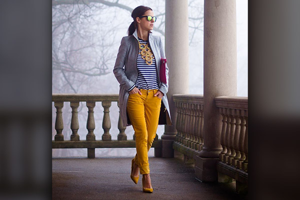 How to Wear a Trendy Yellow Pants Outfit in 2024?