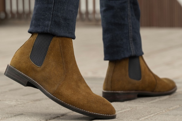 Are Chelsea Boots Business Casual