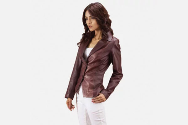 Wear a Leather Blazer Over a T-shirt and Jeans for a Smart-Casual Look