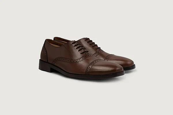 Men's Shoes with Shorts - Choose the Right Shoes for the Perfect Finish