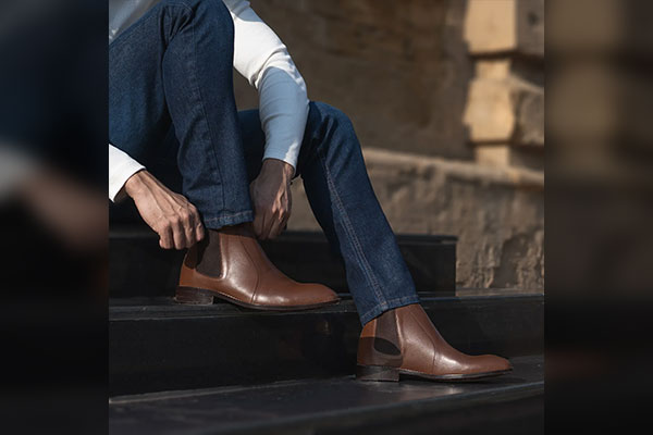 11. Brown Shoes With Jeans