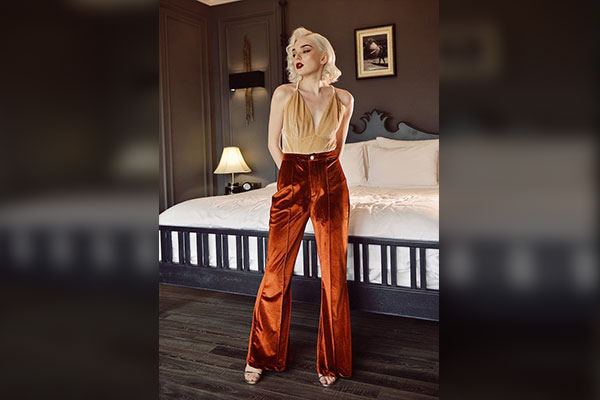 Brown Velvet Pants Outfits