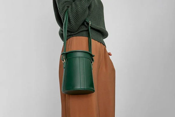 Bucket bag