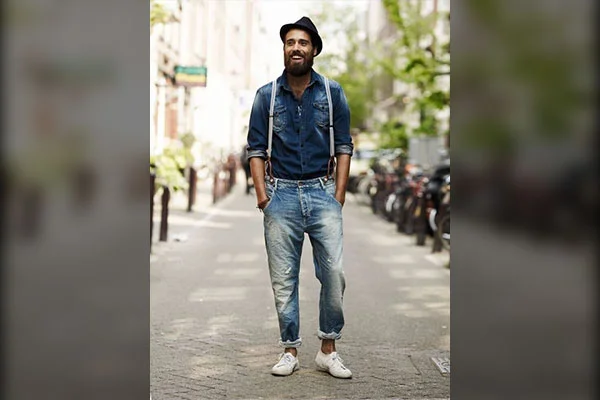 Going Casual: How to Wear Suspenders with Jeans