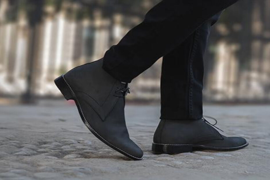 Chukka boots