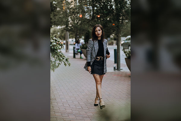 Classy Denim Skirt and Blazer Outfit