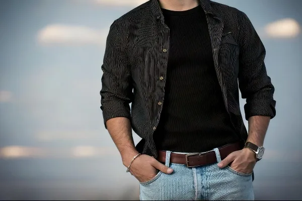 Does Black go with Light Blue Jeans_