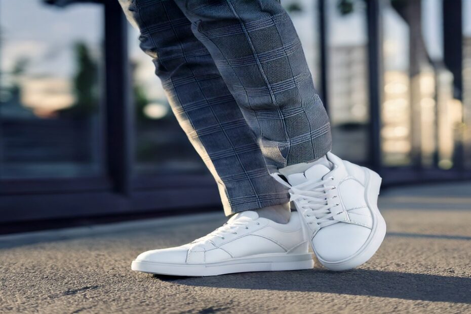 what to wear with white shoes