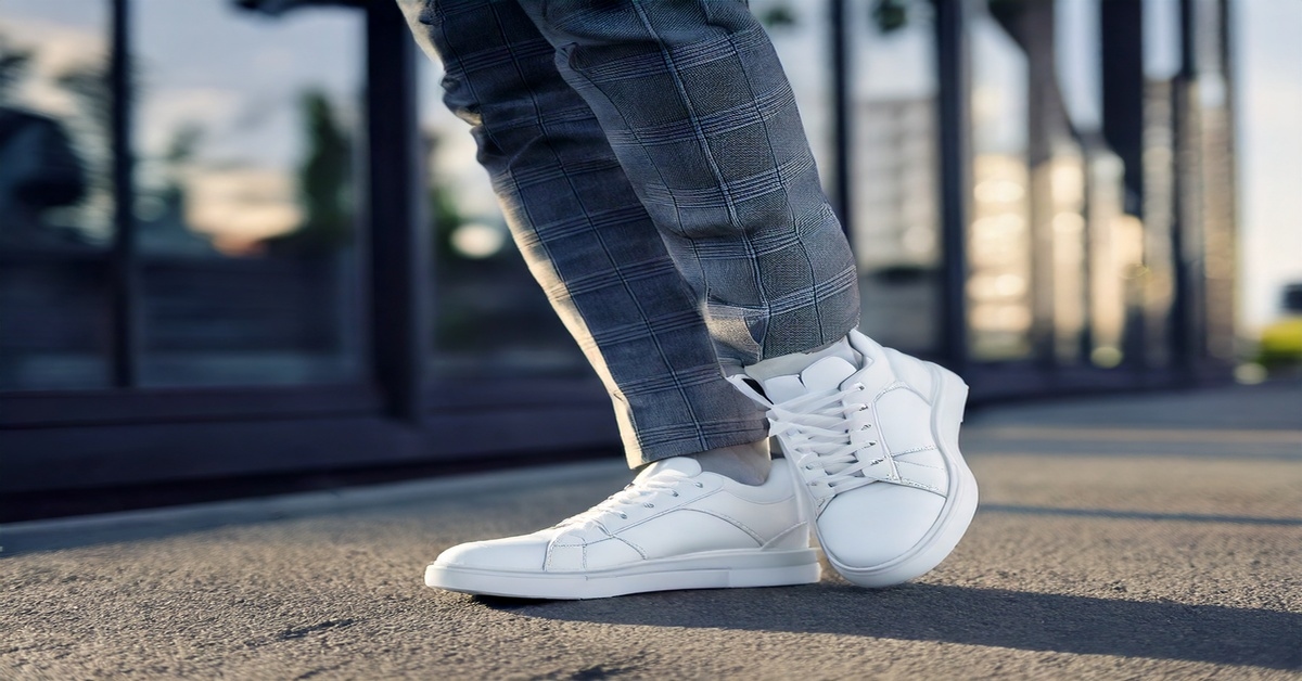 what to wear with white shoes