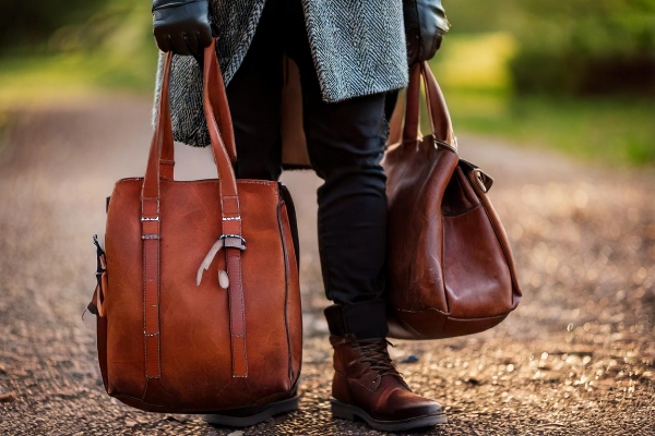 Gloves and Bags made of deerskin leather