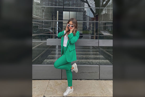 Bet on Green Pants with White Shoes
