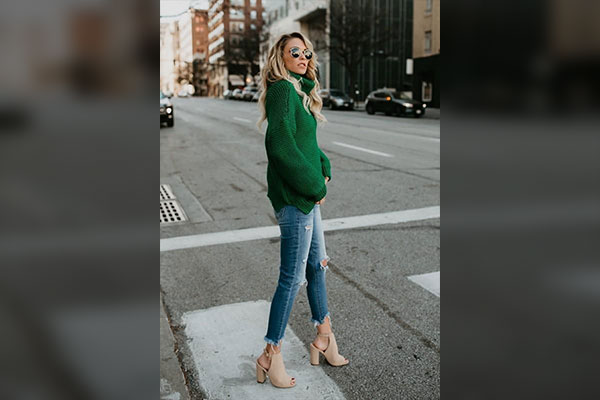 Pairing a Green Sweater with Jeans
