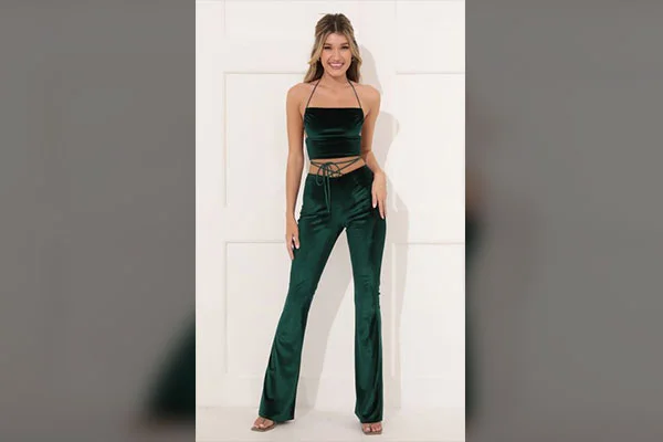 Splendid and Unique Velvet Pants Outfit Ideas for Women