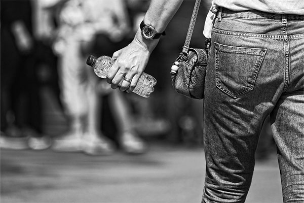 Men’s Grey Skinny Jeans with Chambray Shirt