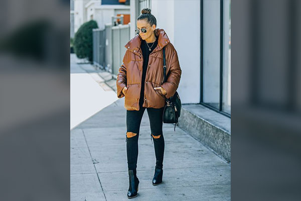 Normcore Outfit with a Leather Jacket and Puffer Jacket