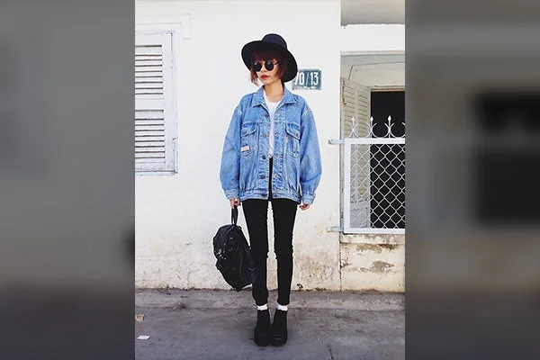 How to Style an Oversized Denim Jacket in 2024  Oversized denim jacket  outfit, Denim jacket outfit, Jacket outfits