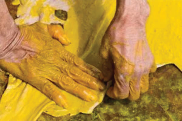 Application of Dye can be Done by using a Cloth or Sponge