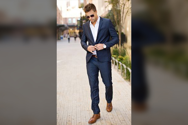 The Must-Have List for Gentlemen: Shoes to Wear With Suits - The Jacket ...