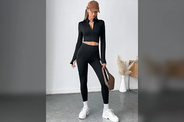 25 Casual Black Leggings Outfits For Low-Key Looks  Stylish outfits,  Casual outfits, Everyday outfits
