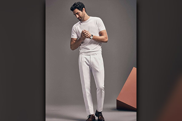 20 White T-Shirt Outfits for Men - The Jacket Maker Blog