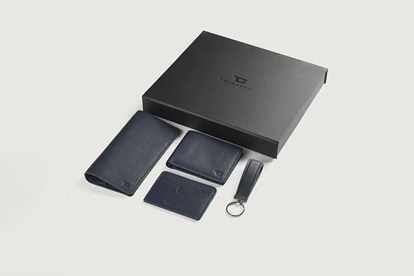 Timeless Taylen Black Leather Gift Set