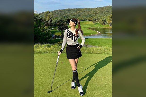 Trendy Female Golf Attire