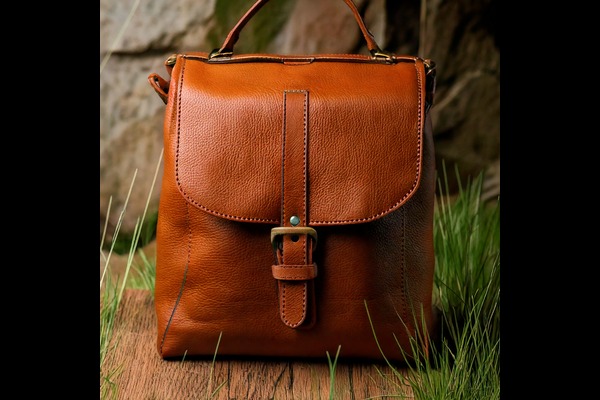 Waxed Canvas Bags — Stylish and Functional for Any Occasion