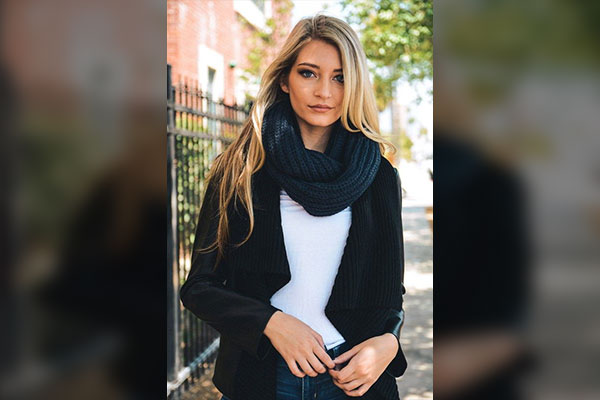 What Is An Infinity Scarf?