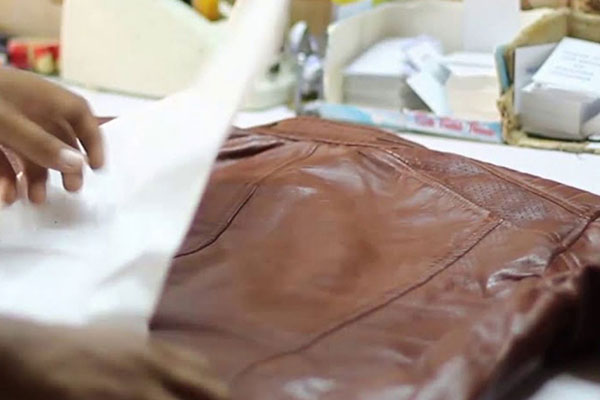 4 Easy Ways: How To Pack A Leather Jacket?